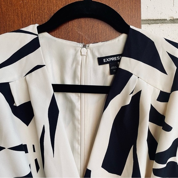 Express Sleeveless Abstract Print Draped Mini Sheath Midi Dress V-Neck Wrap Top - Picture 14 of 16